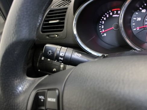 Used 2012 Kia Sorento FWD w/ Third Row Pkg image 20