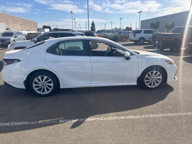 Used 2024 Toyota Camry LE FWD image 5