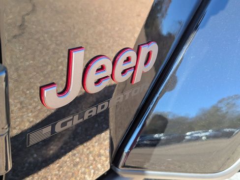New 2026 Jeep Gladiator Rubicon w/ Safety Group AWD/4WD image 21