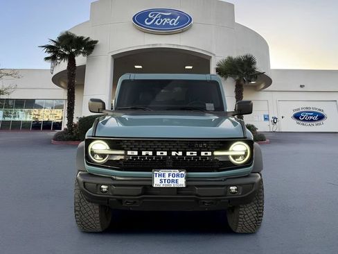 Certified 2022 Ford Bronco Wildtrak AWD/4WD image 3