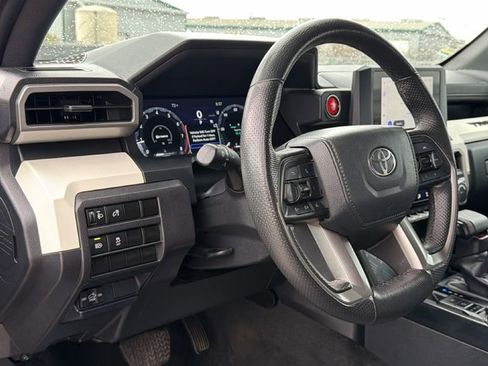 Certified 2024 Toyota Tacoma TRD Off-Road image 22