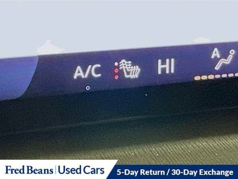 Used 2025 Buick Enclave Preferred image 22