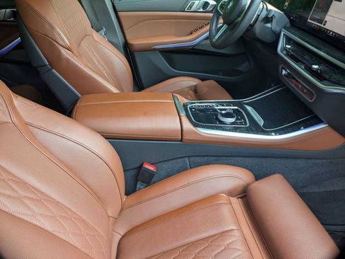 Certified 2025 BMW X5 M60i AWD/4WD image 22