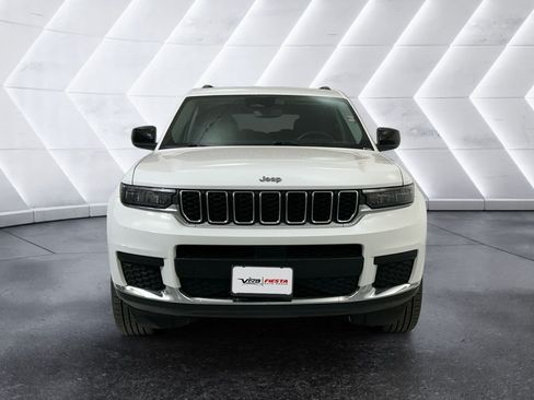 Used 2023 Jeep Grand Cherokee L Laredo RWD image 2