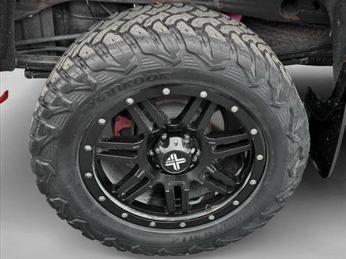 Used 2018 Chevrolet Silverado 1500 LT w/ All Star Edition image 9