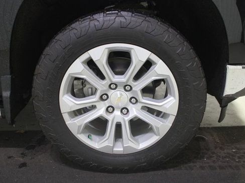 Used 2023 Chevrolet Silverado 1500 LTZ w/ Technology Package image 28