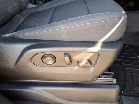 Used 2021 GMC Yukon XL SLE image 14