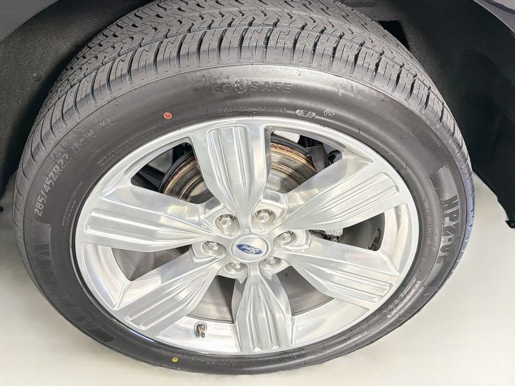 Used 2023 Ford Expedition Max Platinum AWD/4WD image 34