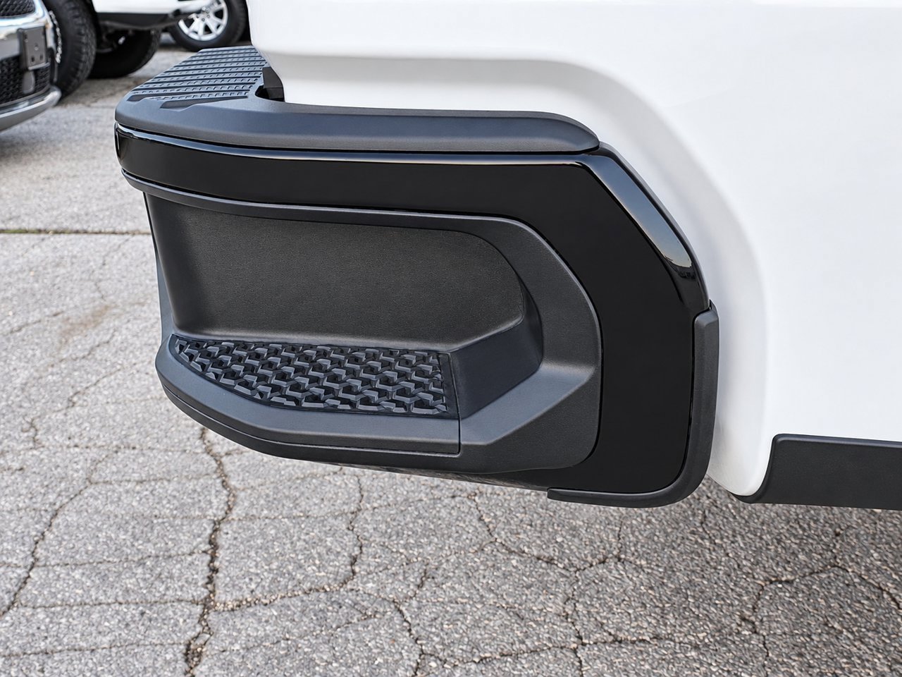 Used 2024 Chevrolet Silverado 1500 LT Trail Boss w/ Protection Package AWD/4WD image 9