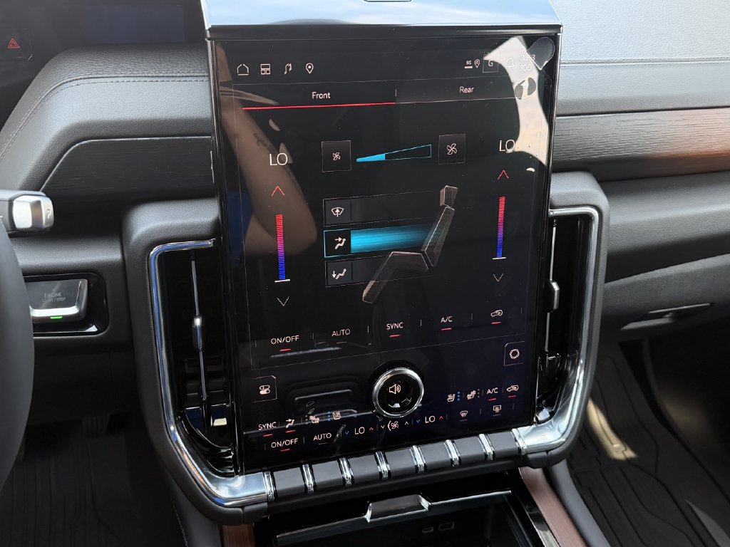 New 2027 GMC Yukon Denali w/ Denali Reserve Package AWD/4WD image 16