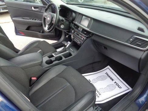 Used 2018 Kia Optima S w/ Panoramic Sunroof Package image 16