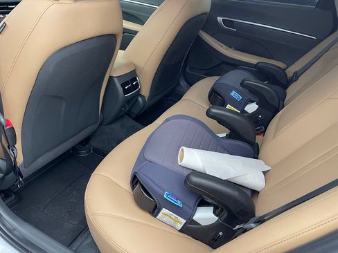 Used 2025 Hyundai Sonata Limited FWD image 6