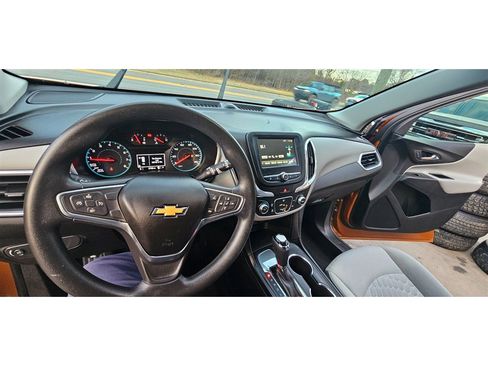 Used 2018 Chevrolet Equinox LS image 8