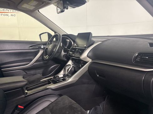 Used 2024 Mitsubishi Eclipse Cross SE image 33