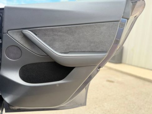 Used 2023 Tesla Model Y Performance AWD/4WD image 22