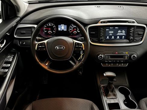 Used 2019 Kia Sorento FWD w/ LX Convenience Package image 11