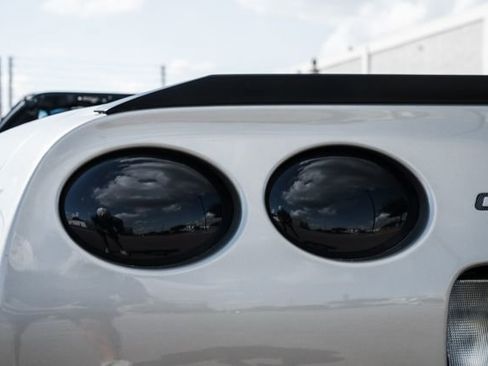 Used 1998 Chevrolet Corvette Convertible w/ Memory Pkg image 38