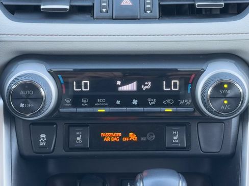 Certified 2019 Toyota RAV4 Limited AWD/4WD image 23