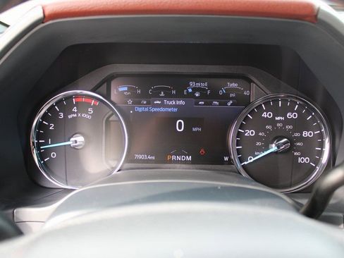 Certified 2022 Ford F450 Platinum w/ FX4 Off-Road Package image 19