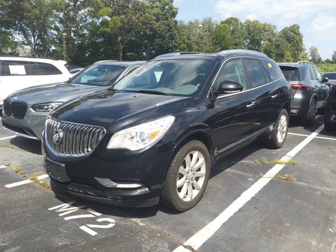 Used 2017 Buick Enclave Premium w/ Experience Buick Package FWD image 3