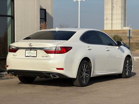 Used 2017 Lexus ES 350 w/ Premium Package image 5