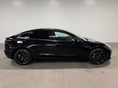 Used 2022 Tesla Model 3 Long Range image 2