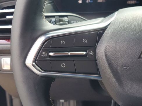 Used 2025 Chevrolet Traverse Z71 w/ Driver Confidence Package AWD/4WD image 24