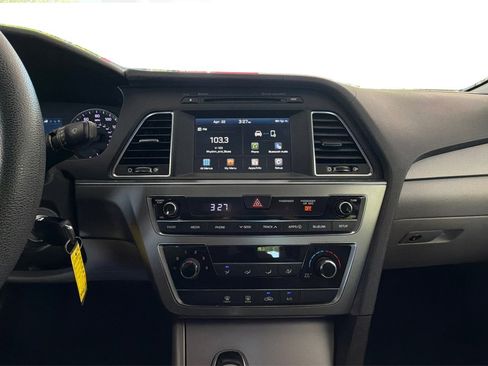 Used 2017 Hyundai Sonata SE image 22