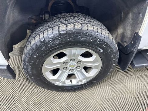 Used 2018 Chevrolet Silverado 1500 LT w/ All Star Edition image 10