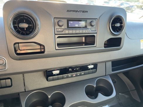 New 2025 Mercedes-Benz Sprinter 2500 image 32