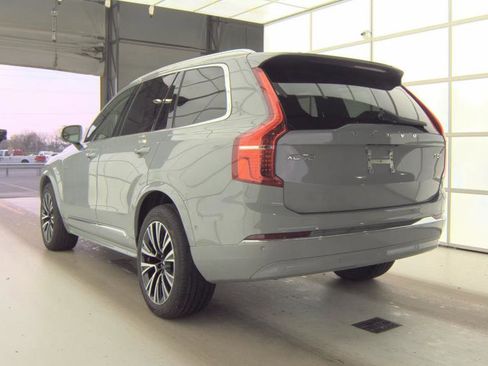 Certified 2025 Volvo XC90 T8 Plus AWD/4WD image 3