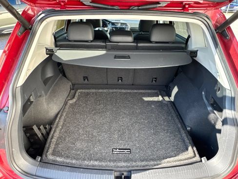 Used 2019 Volkswagen Tiguan SEL Premium AWD/4WD image 12