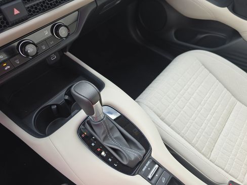 Used 2023 Honda HR-V LX image 25
