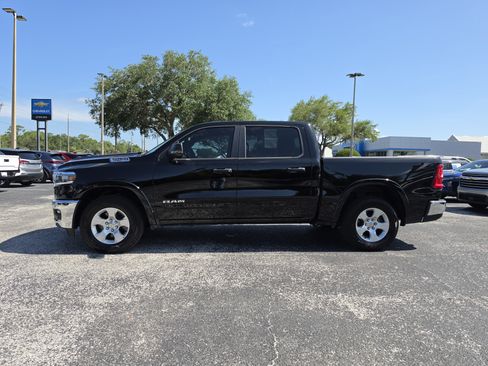 Used 2025 RAM 1500 Big Horn AWD/4WD image 9