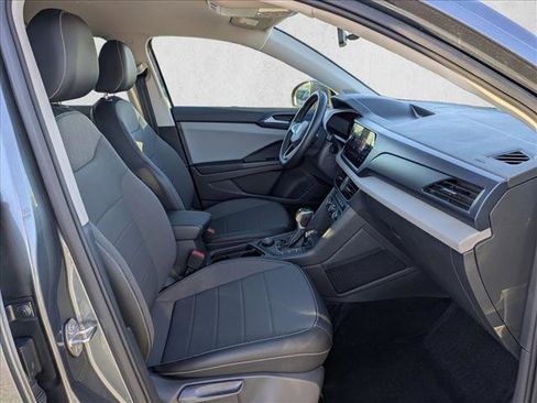 Used 2022 Volkswagen Taos SE image 19