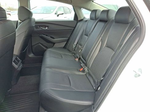 Used 2024 Honda Accord Touring image 8