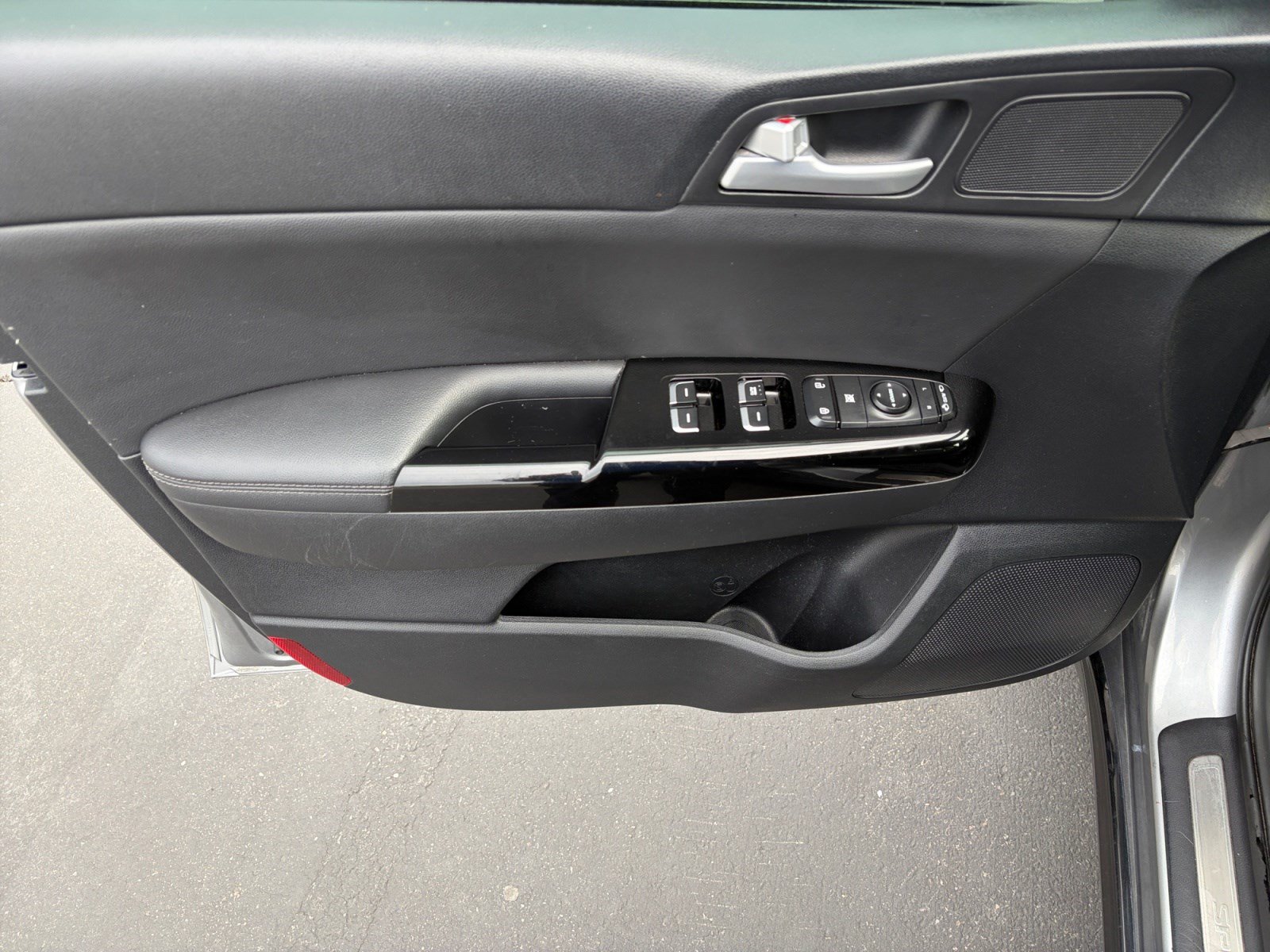 Used 2022 Kia Sportage Nightfall Edition w/ Nighfall AWD Premium Package image 9