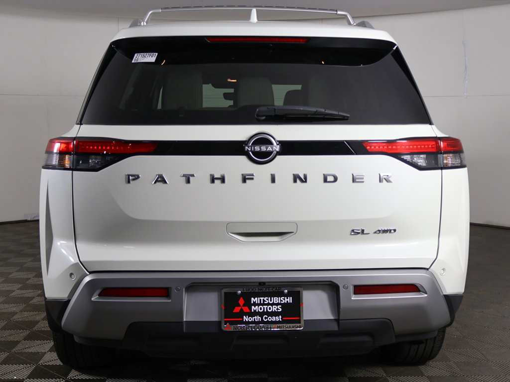 Used 2023 Nissan Pathfinder SL AWD/4WD image 14