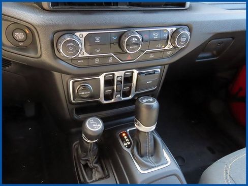 Certified 2024 Jeep Wrangler Sport S image 15