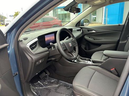 Used 2024 Buick Encore GX Preferred AWD/4WD image 10