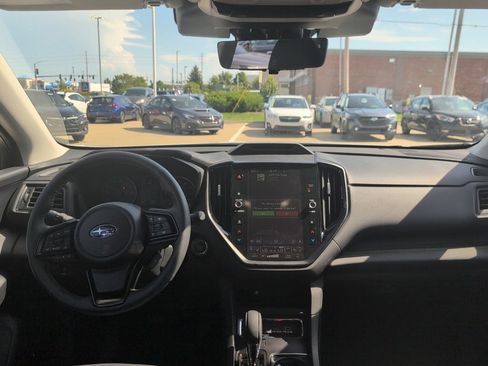 Used 2025 Subaru Ascent Bronze Edition w/ Popular Package #2 image 31