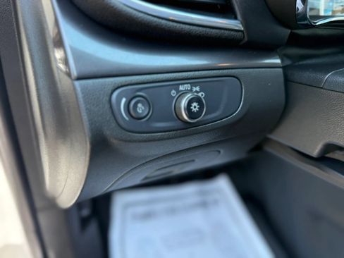 Used 2019 Buick Encore Preferred AWD/4WD image 24