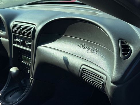 Used 2004 Ford Mustang Premium RWD image 13