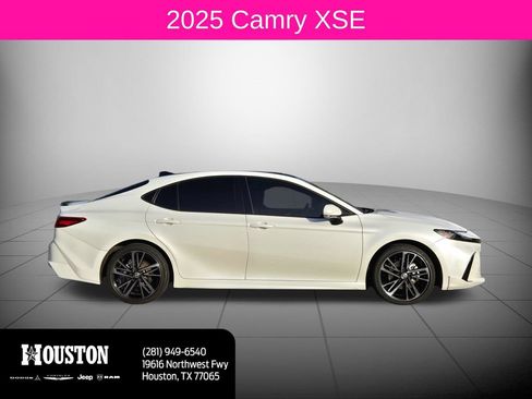 Used 2025 Toyota Camry XSE w/ Premium Package FWD image 2