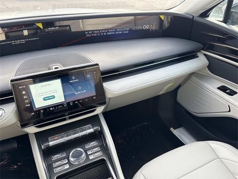 New 2026 Lincoln Nautilus Premier image 15