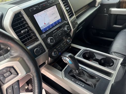 Used 2020 Ford F150 Lariat AWD/4WD image 16
