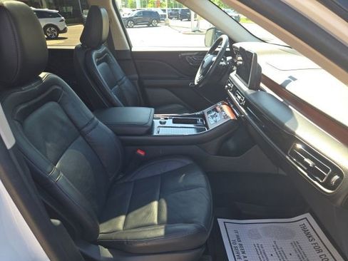 Certified 2023 Lincoln Aviator Reserve w/ Equipment Group 201A AWD/4WD image 29