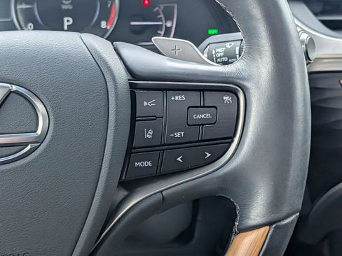 Used 2019 Lexus ES 350 w/ Accessory Package image 13