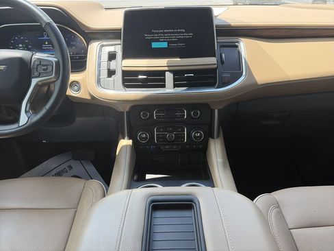 Used 2023 Chevrolet Tahoe Premier w/ Premium Package 2 AWD/4WD image 16