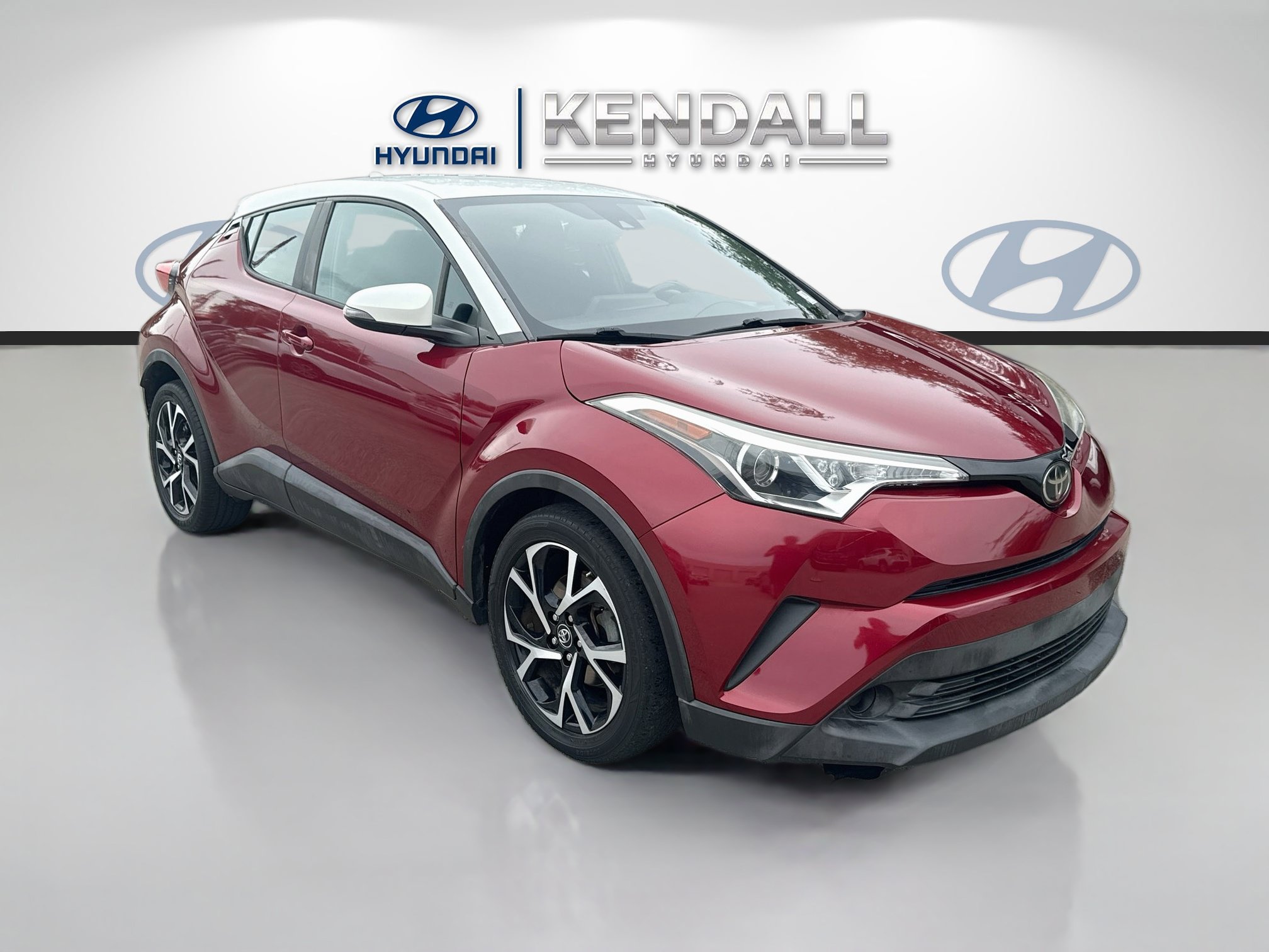 Used 2018 Toyota C-HR XLE FWD image 1